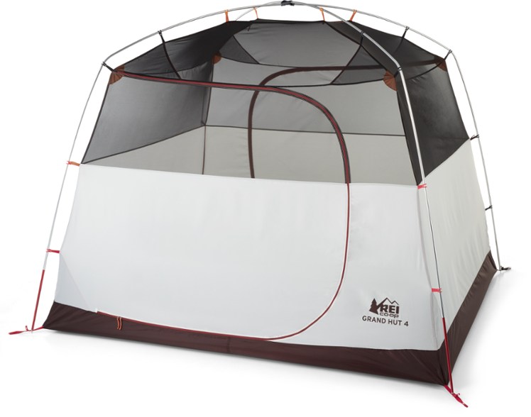 Tent-camping is an unmatched experience when it comes to spending time outdoors. There’s a tent suited for every climate, terrain, and condition imaginable (including cliff-side camping). While it might be obvious that a novice camper won’t be needing a cliff cabana tent anytime soon, there are still so many options to choose from. Tent set-up and take-down can quickly become overwhelming, so it’s important to make sure that the tent you choose has all of the features needed to make you feel comfortable, but is basic enough to not cause too much frustration. Here’s some of our top choices for Canadian camping for beginners. 